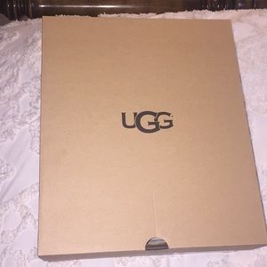 Authentic UGG bailey button shimmer boots